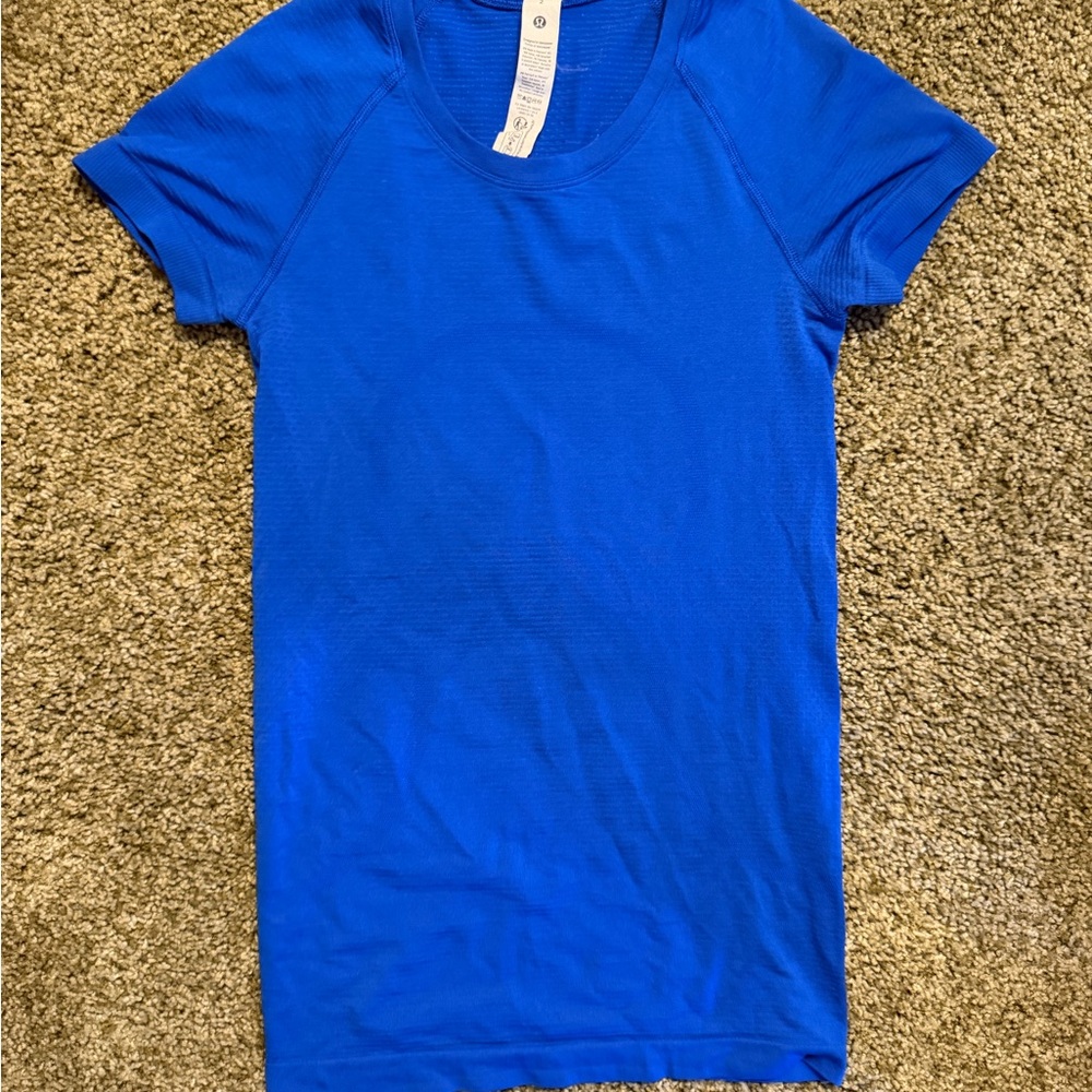 lululemon athletica Short Sleeve Crew Tee in Bright Blue